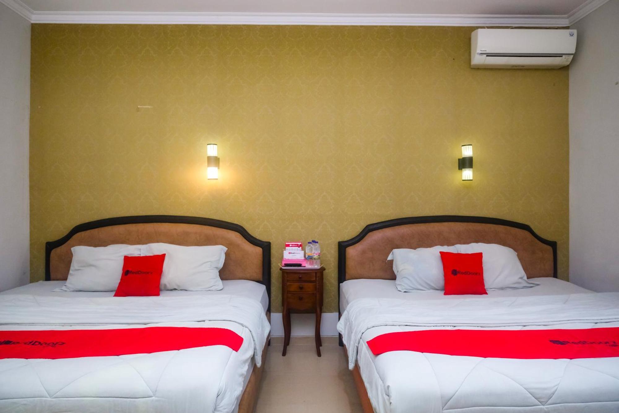 Guest house Reddoorz Near Adisucipto Airport 2