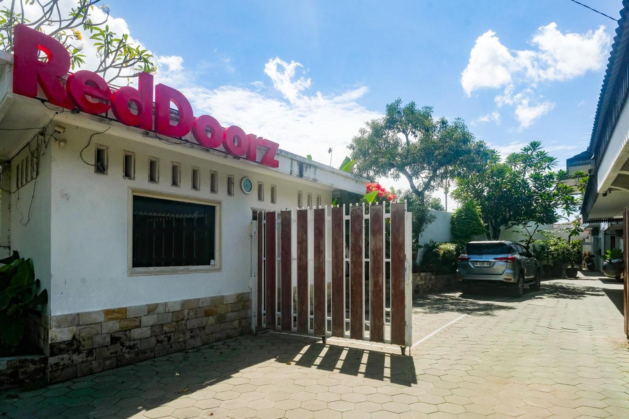 Reddoorz Near Adisucipto Airport 2 Guest house 3*